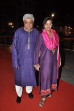 Shabana Azmi, Javed Akhtar at Anjan Shrivastav son_s wedding reception in Mumbai on 10th Feb 2013 (35).JPG